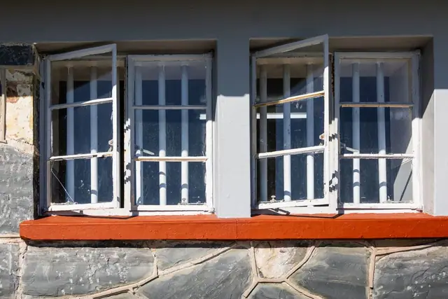 Single-Hung vs. Double-Hung Windows