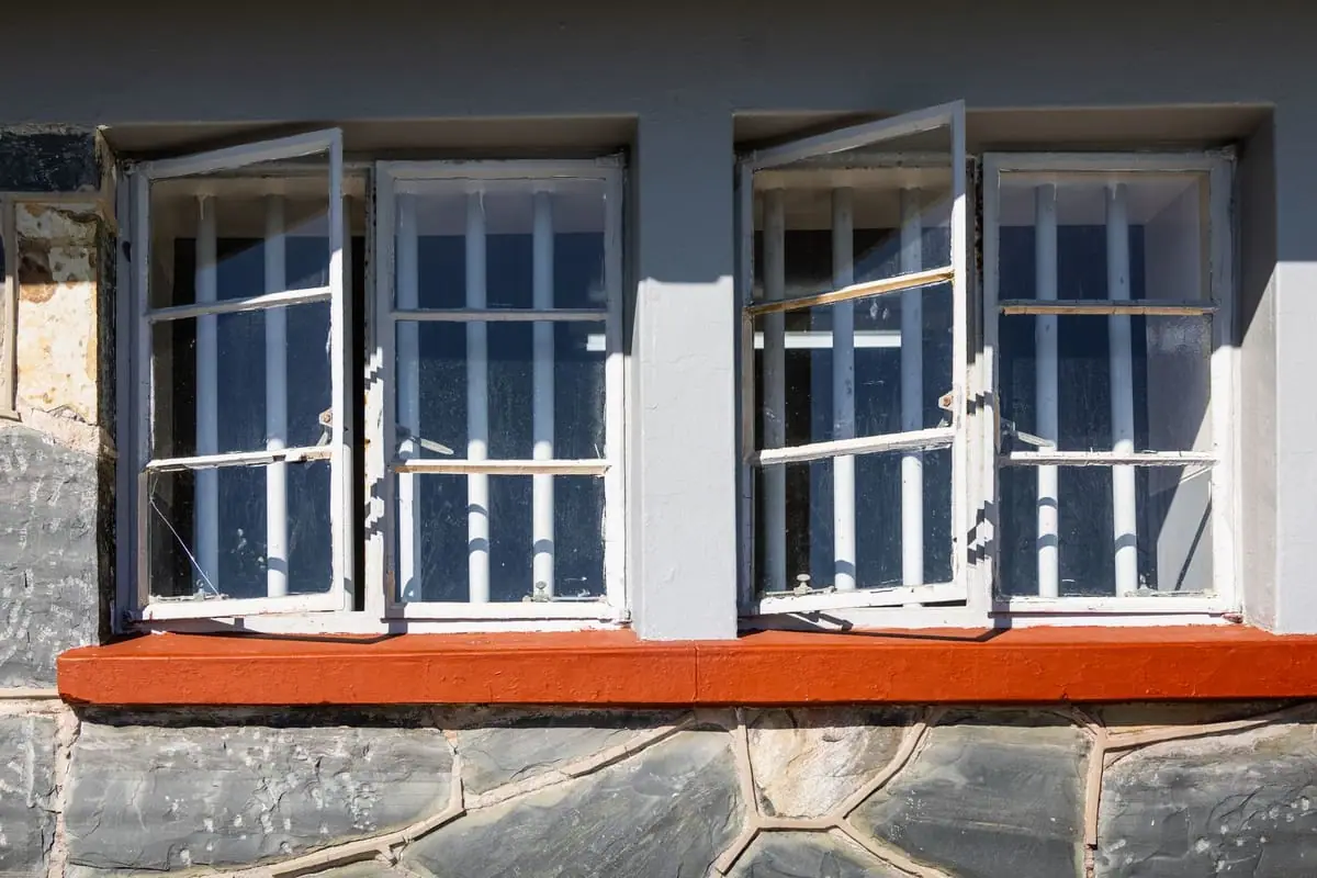 Single-Hung vs. Double-Hung Windows